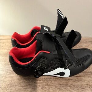 Peloton cycling shoes. Size 41!